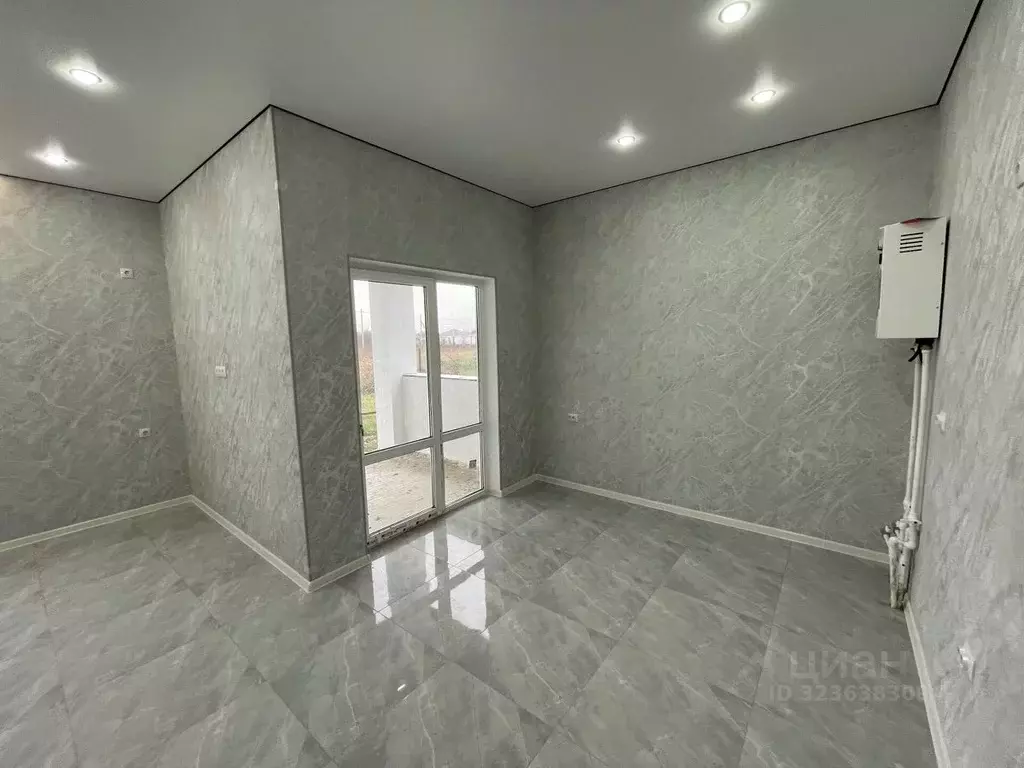 Дом в Краснодарский край, Темрюк Сормовская ул., 4 (82 м) - Фото 1