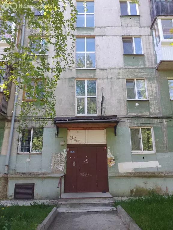 3-комнатная квартира: Нижний Тагил, улица Коминтерна, 55 (56.9 м) - Фото 1