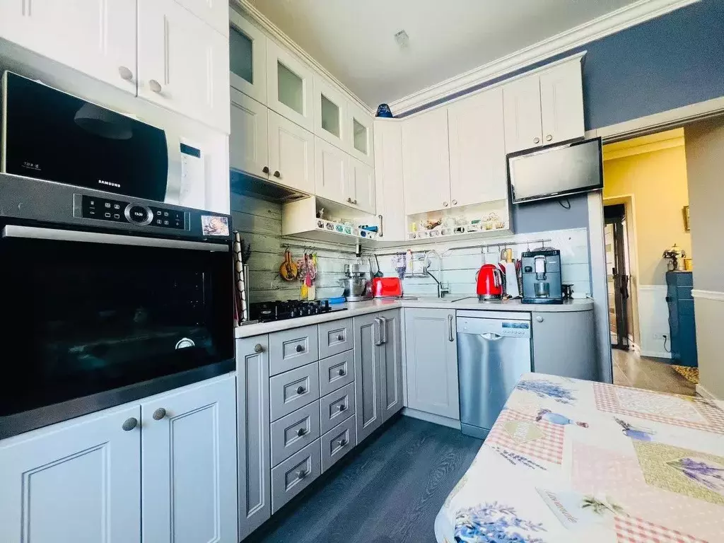 2-к кв. Ямало-Ненецкий АО, Новый Уренгой Восточный мкр, 2/2В (54.0 м) - Фото 1