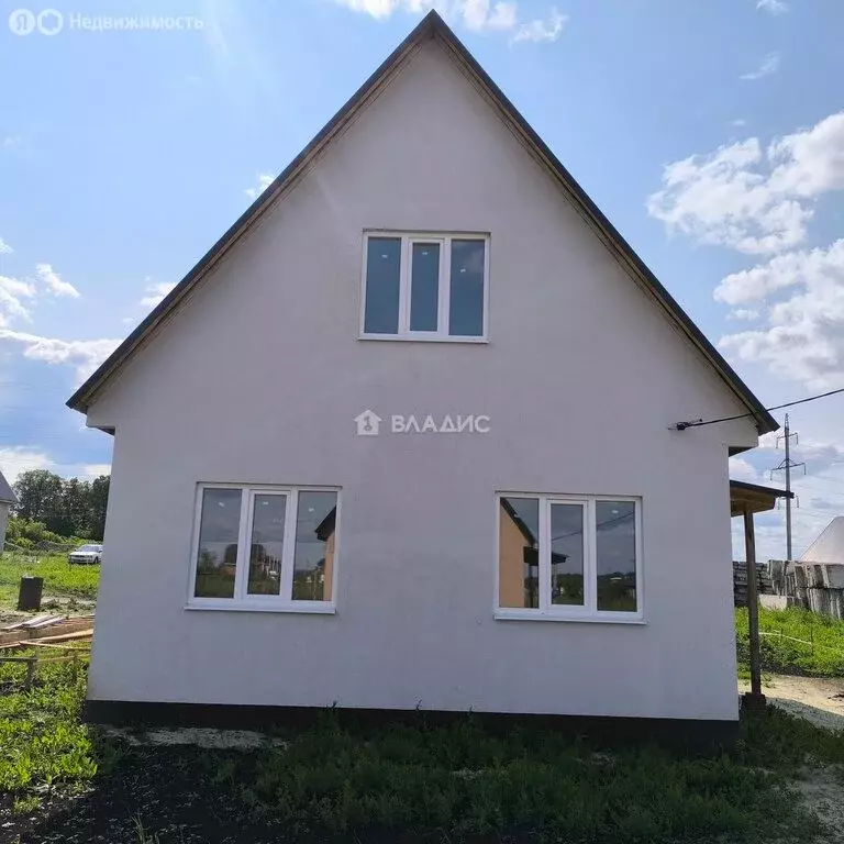 Дом в село Бессоновка, улица Есенина (140 м) - Фото 0