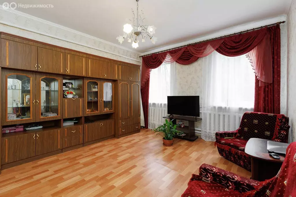 3-комнатная квартира: Калининград, улица Молочинского, 45 (57.4 м) - Фото 0