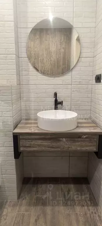 1-к кв. Тюменская область, Тюмень ул. Стройотрядовская, 8 (30.6 м) - Фото 1