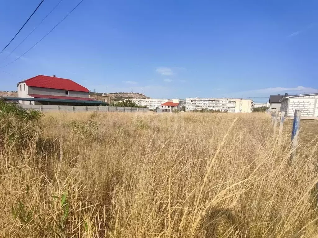 Участок в Крым, Феодосия ул. Ворун (6.2 сот.) - Фото 1