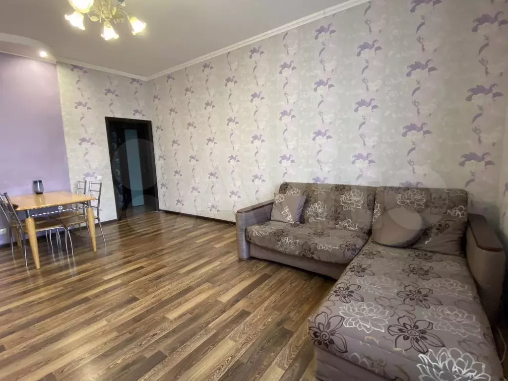 2-к. квартира, 82 м, 5/8 эт. - Фото 0
