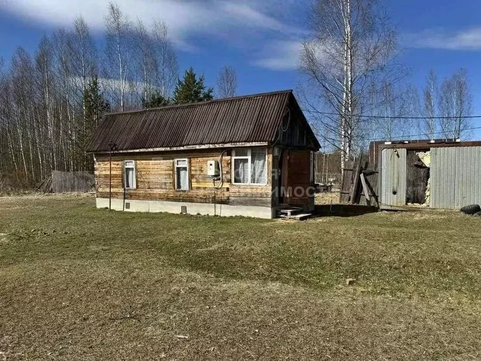 Дом в Новгородская область, Окуловский муниципальный район, ... - Фото 1