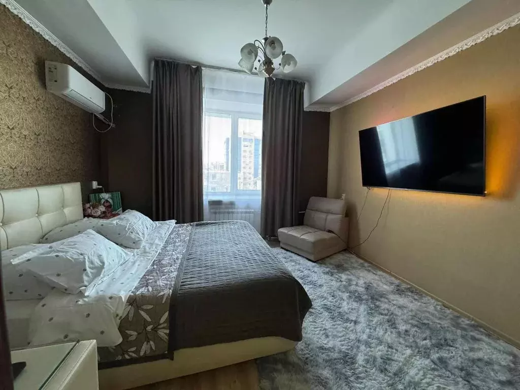 3-к кв. Саха (Якутия), Якутск просп. Ленина, 23 (82.0 м) - Фото 0