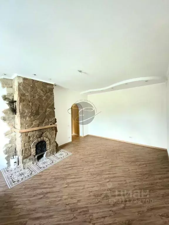 2-к кв. Камчатский край, Елизово Молодежная ул., 16 (44.4 м) - Фото 1