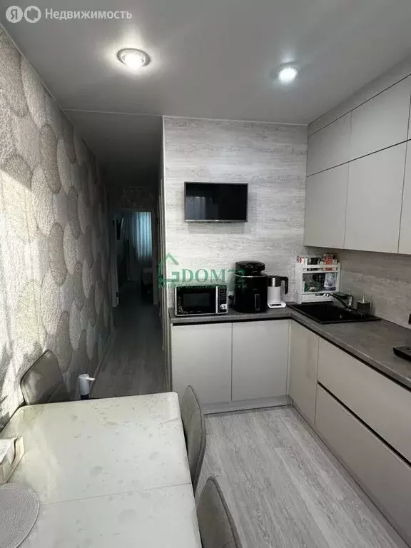 3-комнатная квартира: Тобольск, 7-й микрорайон, 7 (59.3 м) - Фото 0