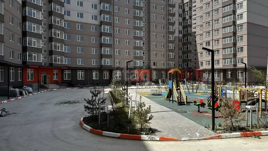 3-к кв. Дагестан, Каспийск ул. Михаила Ломоносова, 13 (91.55 м) - Фото 0