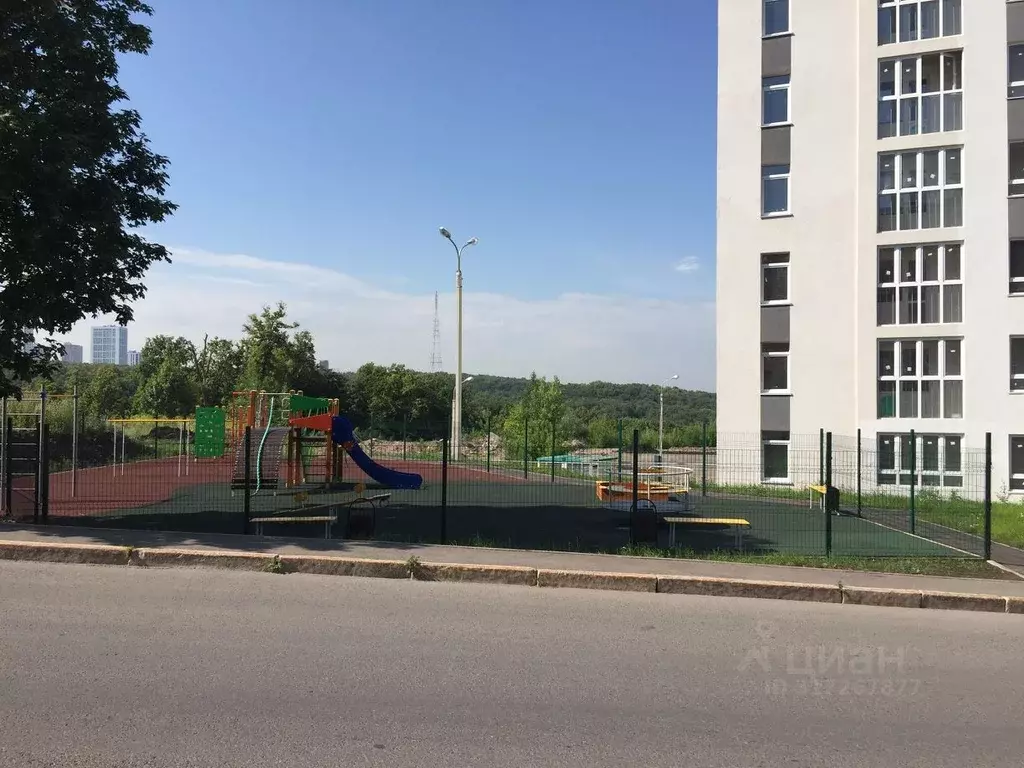 Свободной планировки кв. Башкортостан, Уфа ул. Блюхера, 3/6 (55.0 м) - Фото 1