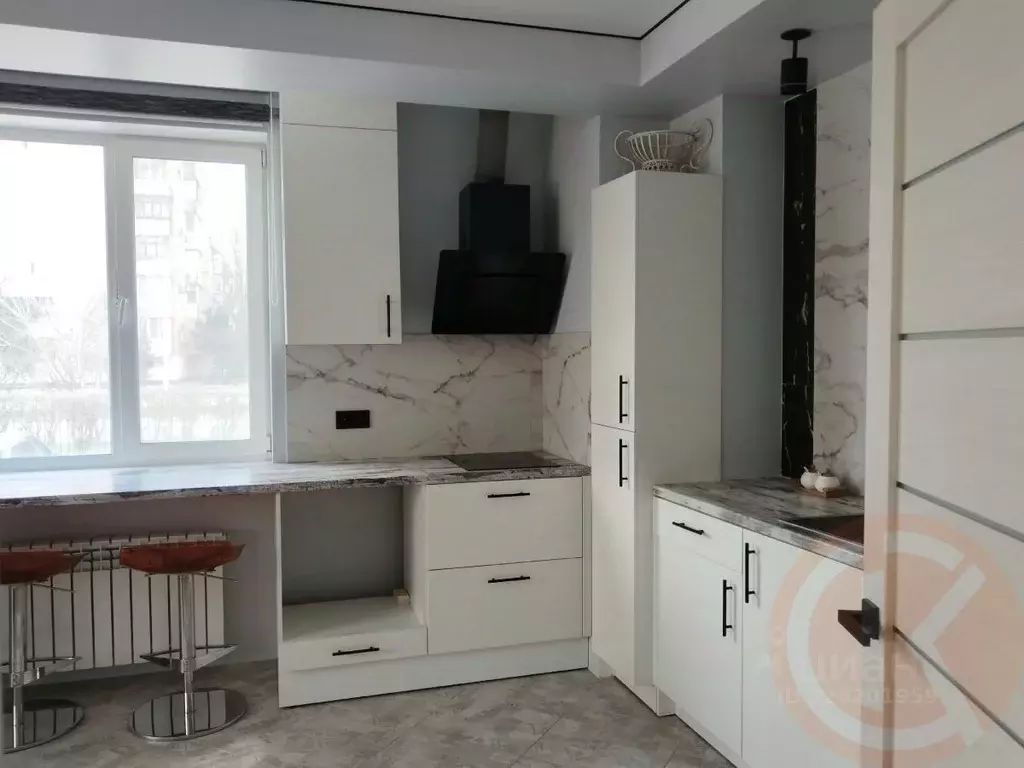 1-к кв. Крым, Евпатория просп. Ленина, 68к42 (48.4 м) - Фото 1