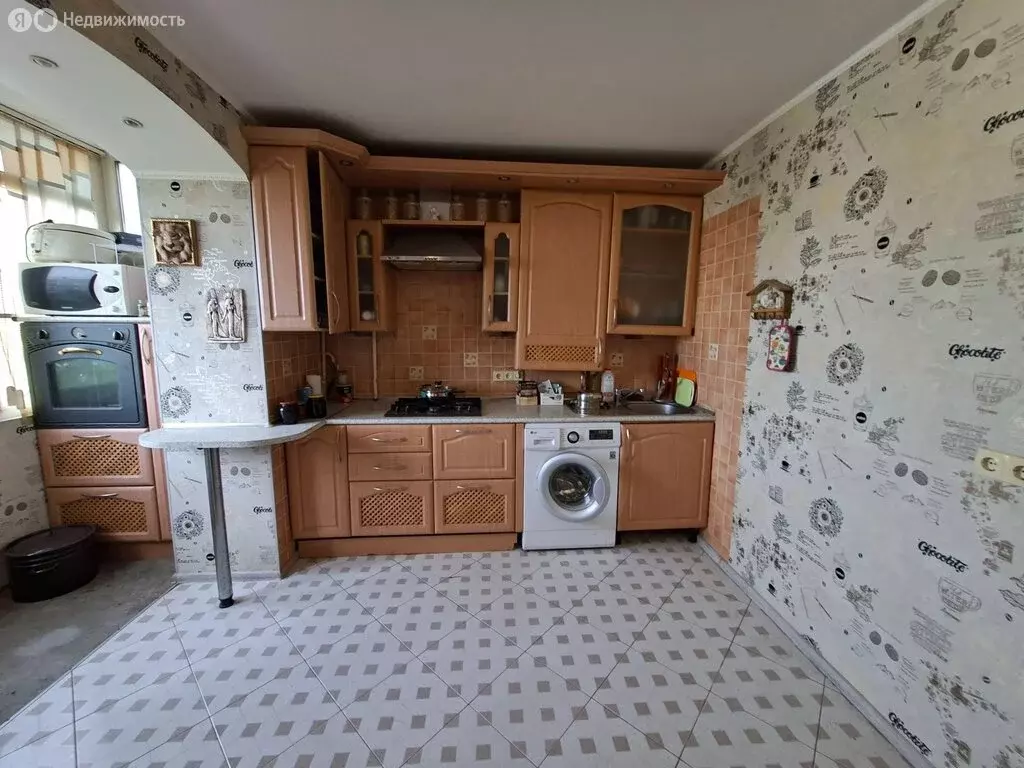 3-комнатная квартира: Севастополь, улица Генерала Жидилова, 44 (72 м) - Фото 1