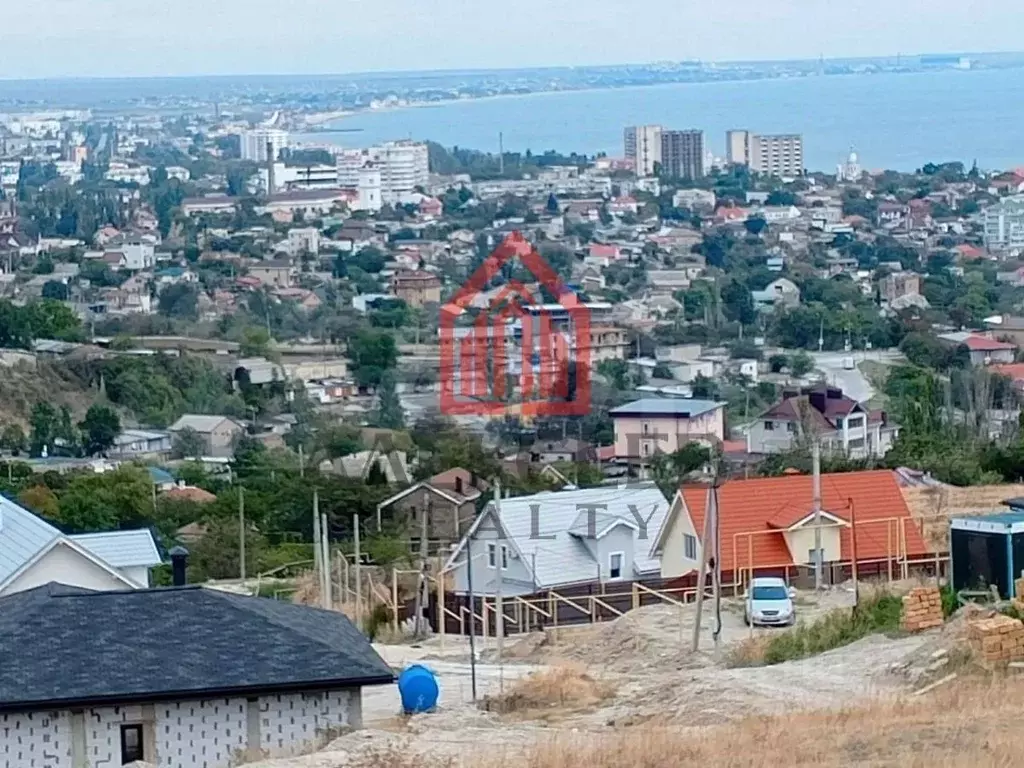 Участок в Крым, Феодосия ул. Е.М. Фомина (6.0 сот.) - Фото 1