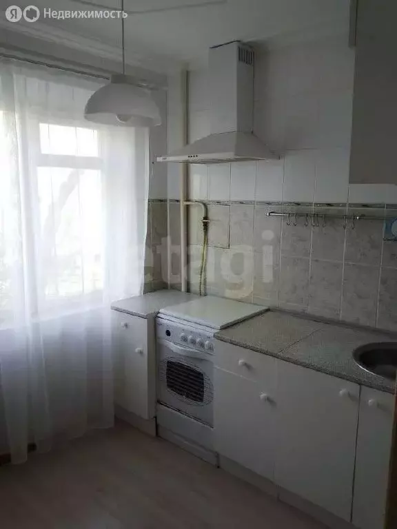 2-комнатная квартира: Челябинск, улица Калинина, 18 (43 м) - Фото 1