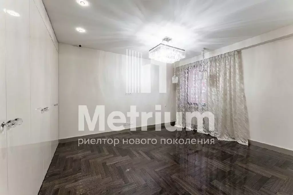 Продается 4-комнатная квартира - Фото 1