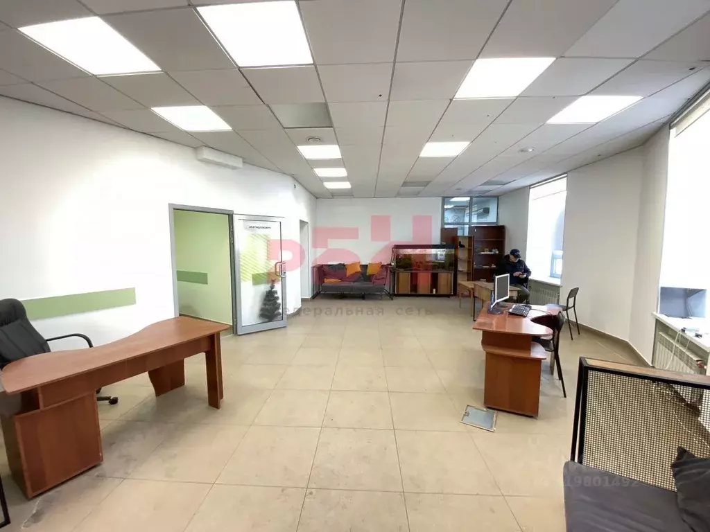 Торговая площадь в Курганская область, Курган ул. Красина, 77 (140 м) - Фото 1