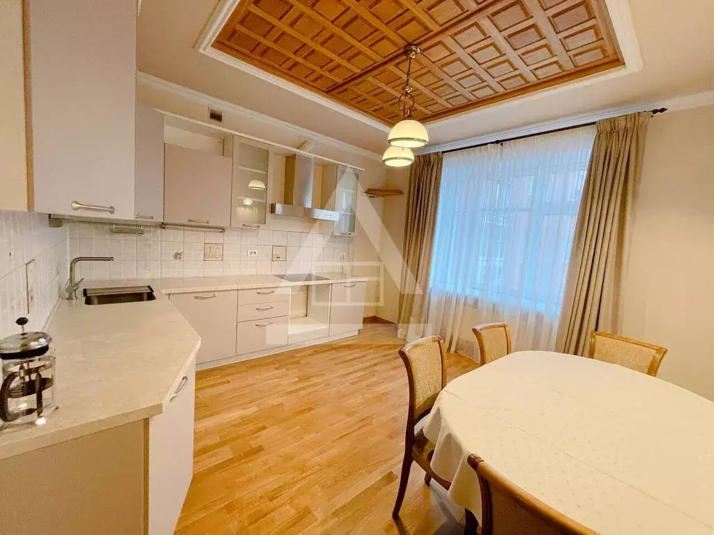 4-к кв. Челябинская область, Челябинск ул. Свободы, 88Б (172.0 м) - Фото 1