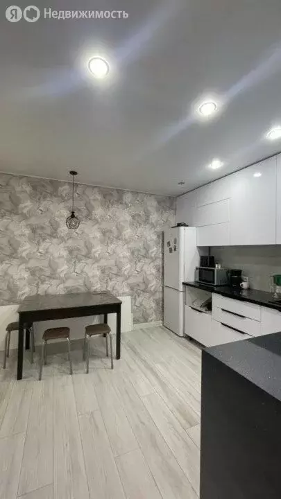 2-комнатная квартира: Краснодар, Домбайская улица, 55к5 (60 м) - Фото 2