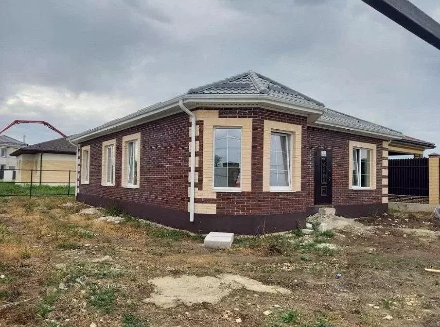 Дом в Ростовская область, Азовский район, Обильненское с/пос, пос. ... - Фото 1