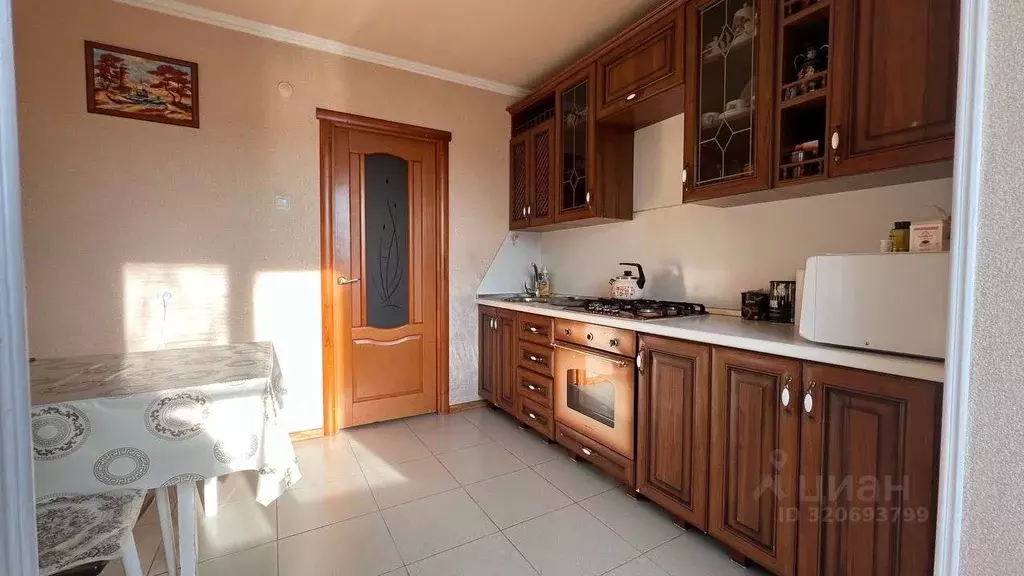 3-к кв. Кабардино-Балкария, Нальчик Тырныаузский проезд (70.1 м) - Фото 2