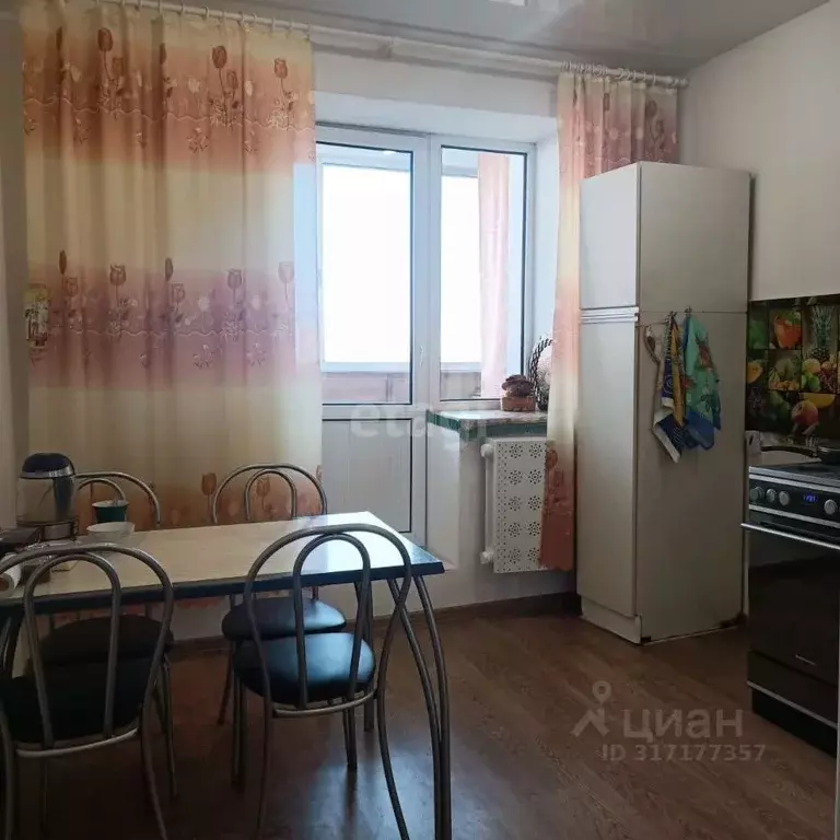 2-к кв. Амурская область, Благовещенск Октябрьская ул., 90 (57.9 м) - Фото 0