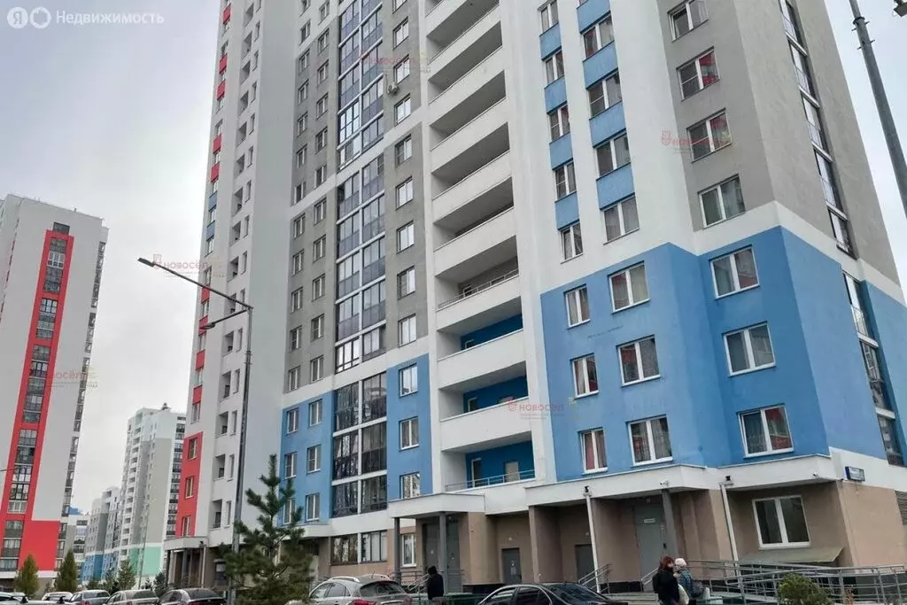 2-комнатная квартира: Екатеринбург, улица Краснолесья, 151 (78 м) - Фото 2