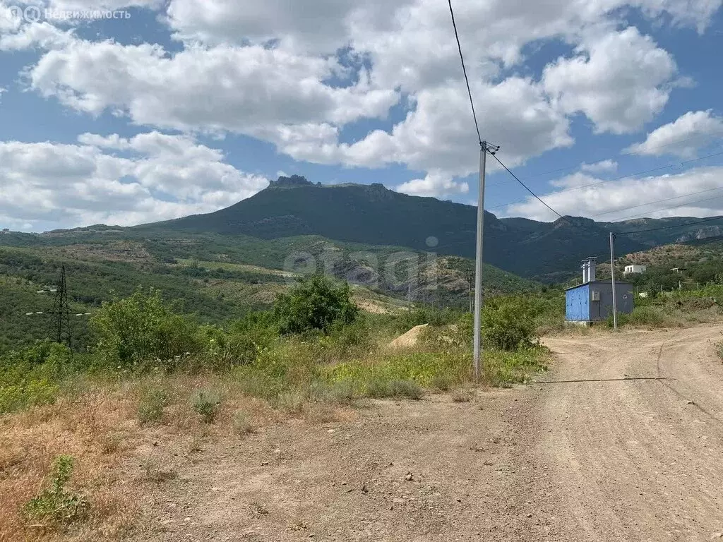 Участок в село Лучистое, микрорайон Восточный (8 м) - Фото 1