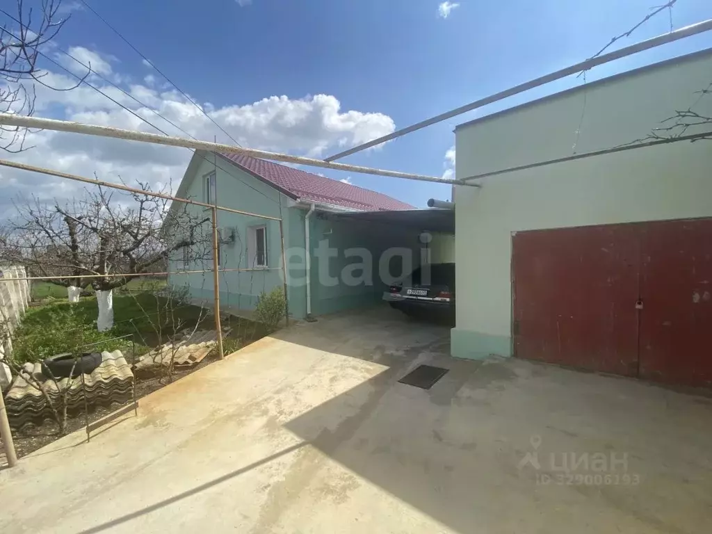 Дом в Крым, Сакский район, с. Крымское ул. Северная (106 м) - Фото 2