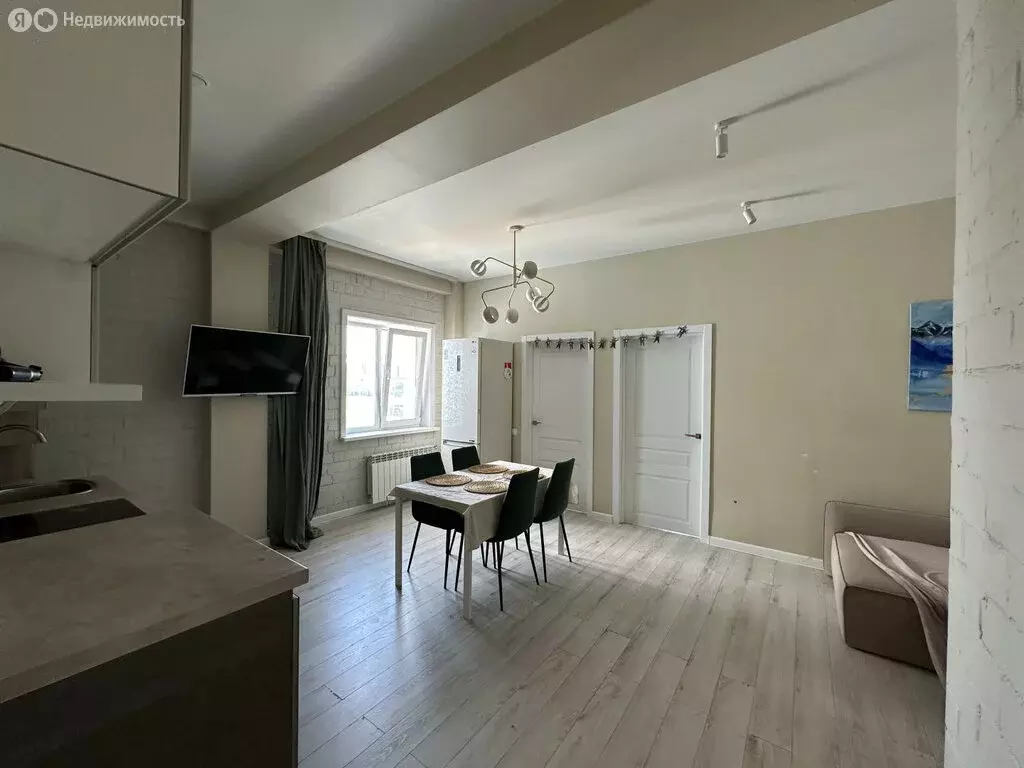 2-комнатная квартира: Иркутск, Байкальская улица, 236/2 (63 м) - Фото 0
