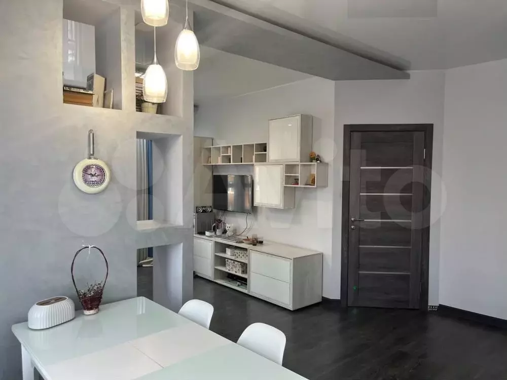 2-к. квартира, 60 м, 4/17 эт. - Фото 0
