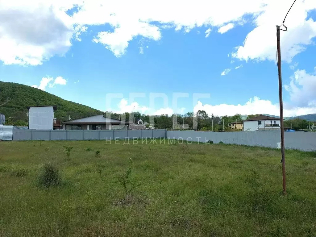 Участок в село Орлиное, Урожайная улица, 41 (10 м) - Фото 0