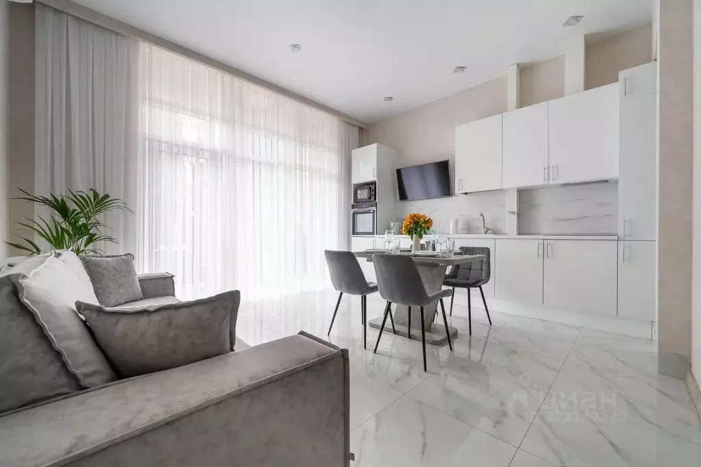 2-к кв. Краснодарский край, Сочи Светлана мкр, ул. Гагринская, 3/8 ... - Фото 1