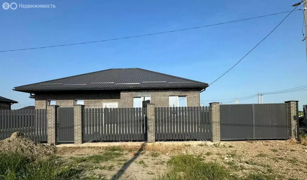 Дом в Новотитаровская, Почтовая улица, 93 (140 м) - Фото 0