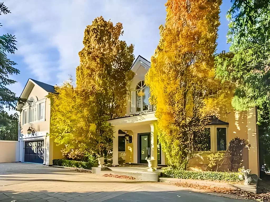 Дом в Краснодарский край, Сочи Виноградная ул., 18/9 (310 м) - Фото 2