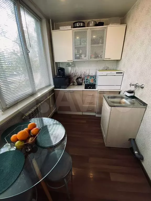 2-к. квартира, 47 м, 1/9 эт. - Фото 0