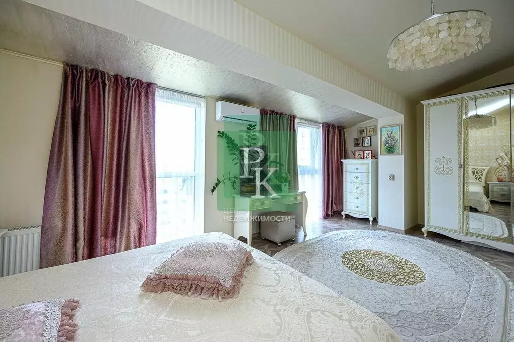 3-к кв. Севастополь просп. Октябрьской Революции, 20 (105.6 м) - Фото 1