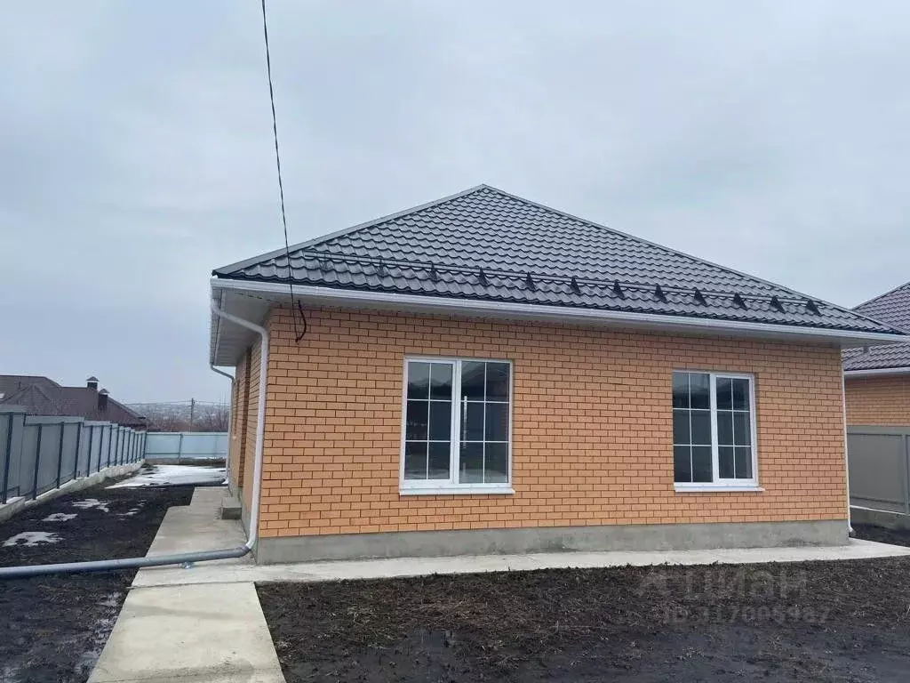 Дом в Белгородская область, Старый Оскол пер. Липовый (100 м) - Фото 0