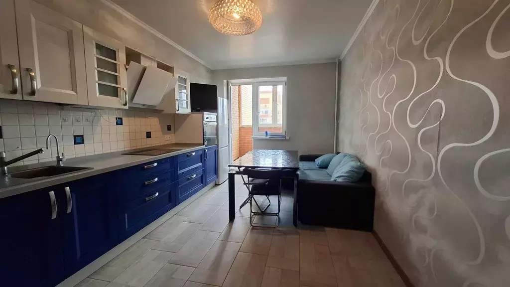 Продаётся 2-к квартира, 65.8 м - Фото 0