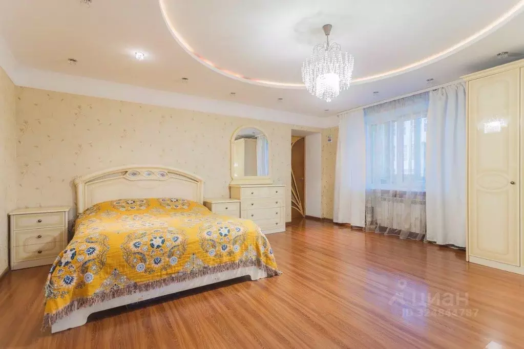 3-к кв. Башкортостан, Уфа Комсомольская ул., 35 (82.0 м) - Фото 1