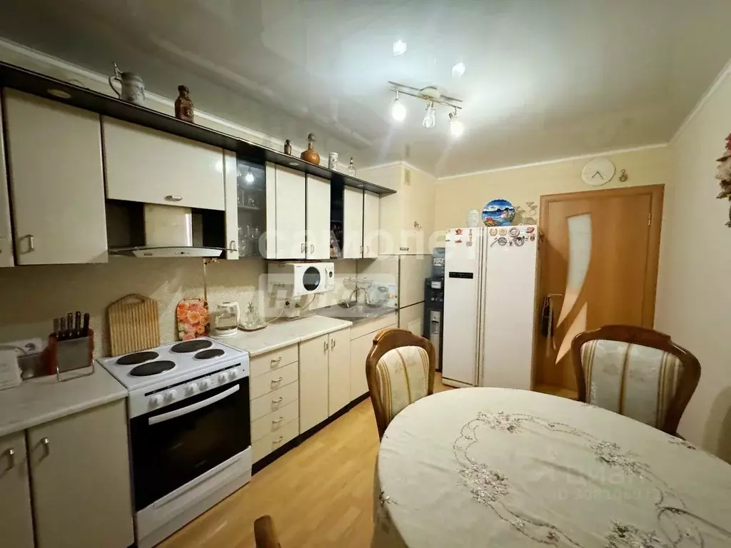4-к кв. Мурманская область, Мурманск просп. Ленина, 25 (86.0 м) - Фото 0