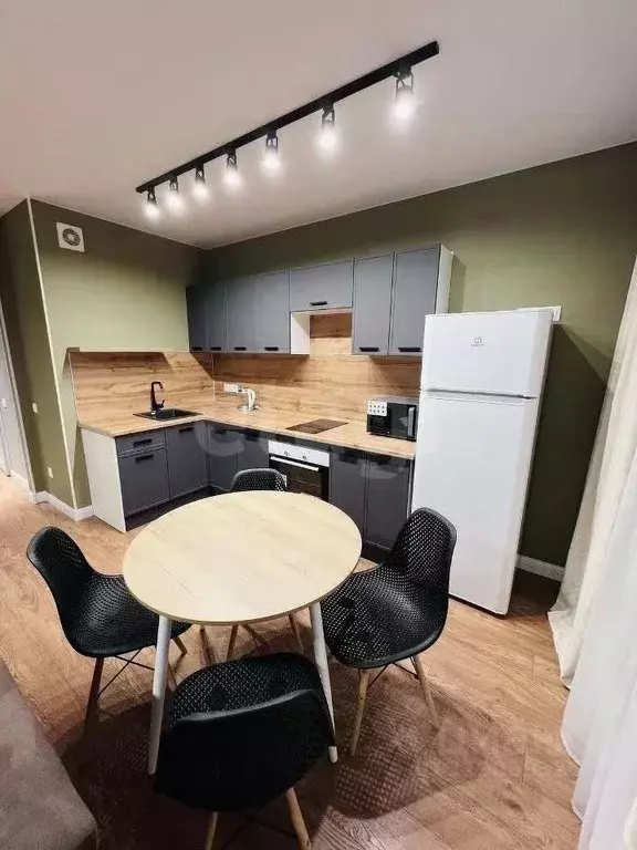 Студия Татарстан, Казань ул. Братьев Батталовых, 20А (31.6 м) - Фото 0