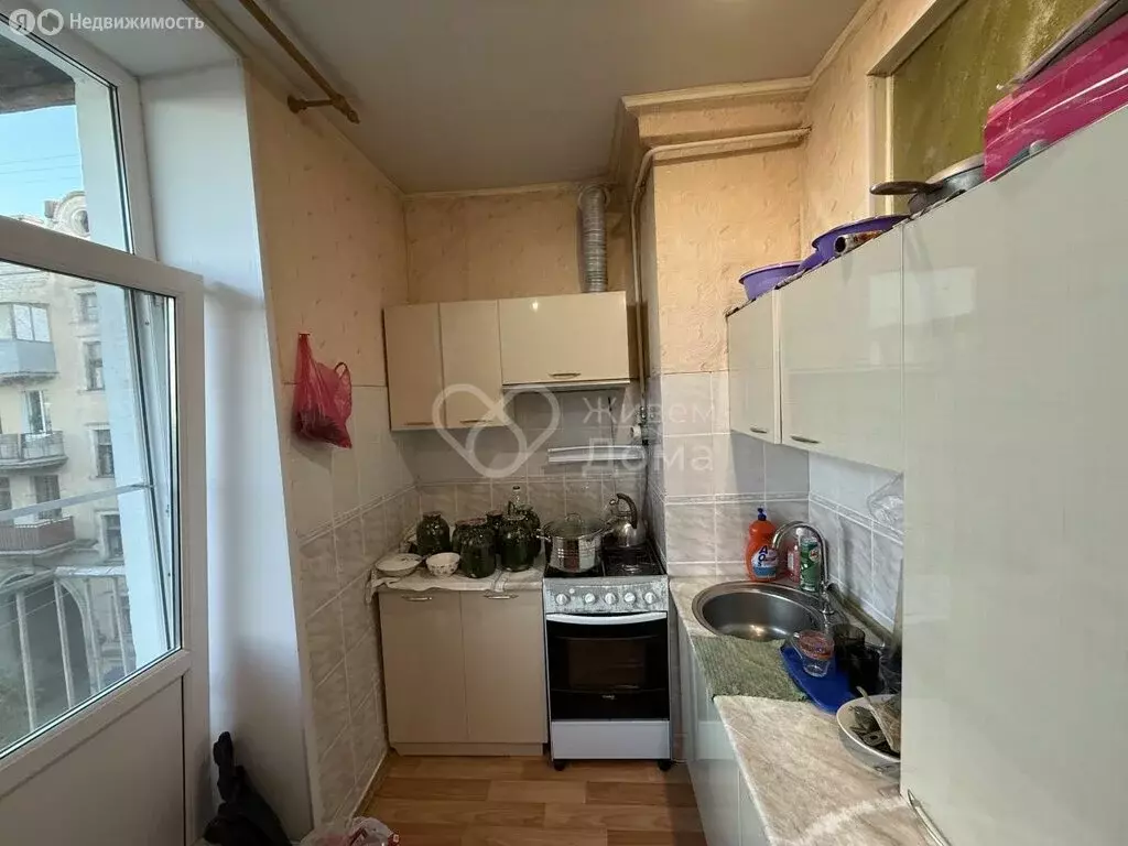 3-комнатная квартира: Волгоград, улица Дзержинского, 24 (64 м) - Фото 1