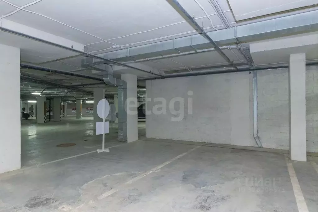 Гараж в Тюменская область, Тюмень Тарманы мкр, ул. Малышева, 31к1с1 ... - Фото 1