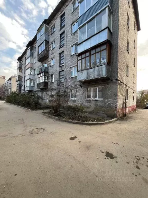 3-к кв. Алтайский край, Барнаул Молодежная ул., 6 (56.0 м) - Фото 0