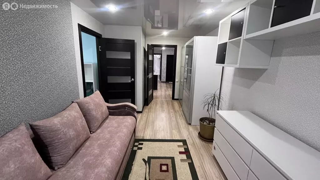 3-комнатная квартира: Верхняя Пышма, улица Уральских Рабочих, 31 ... - Фото 1