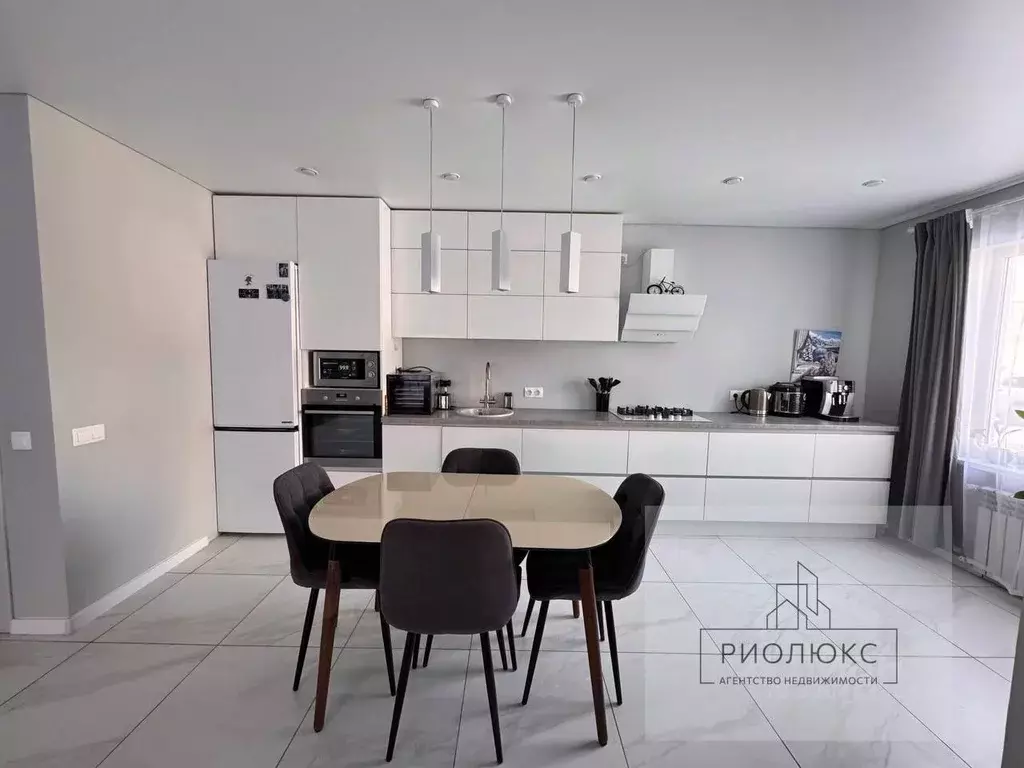 Таунхаус в Челябинская область, Челябинск Логовая ул., 38 (145 м) - Фото 1