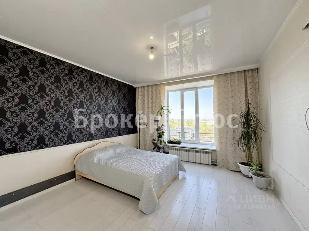 4-к кв. Хакасия, Абакан ул. Стофато, 5Д (118.0 м) - Фото 1