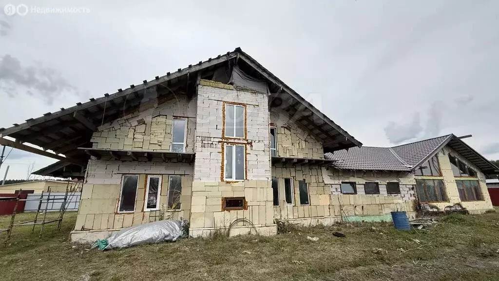 Дом в Тюменский район, посёлок городского типа Богандинский (450 м) - Фото 1