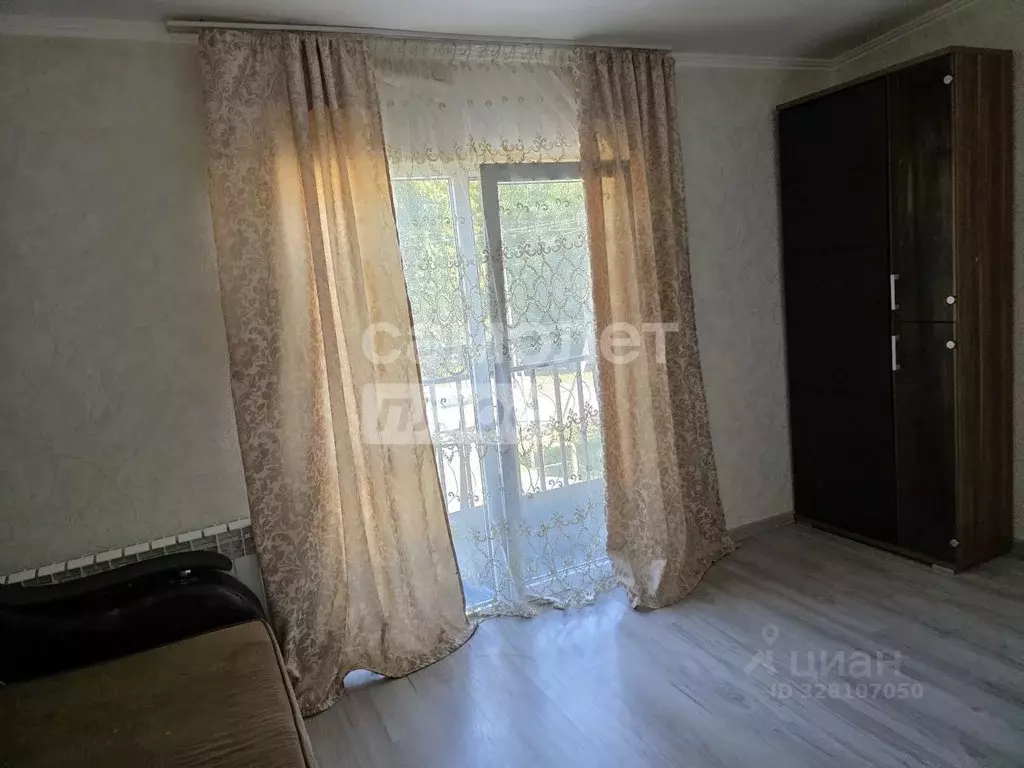 2-к кв. Кабардино-Балкария, Нальчик ул. Братьев Беровых, 70 (50.0 м) - Фото 1