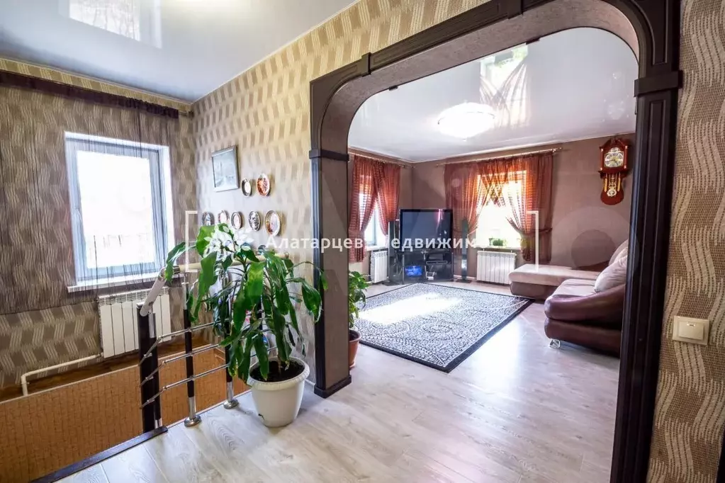 Дом 264.5 м на участке 5.5 сот. - Фото 0